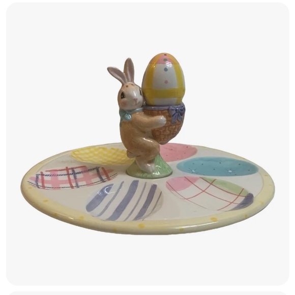 Fitz And Floyd Easter Bunny Rabbit A Good Egg Salt Pepper Shakers Serving Plate - Picture 8 of 9